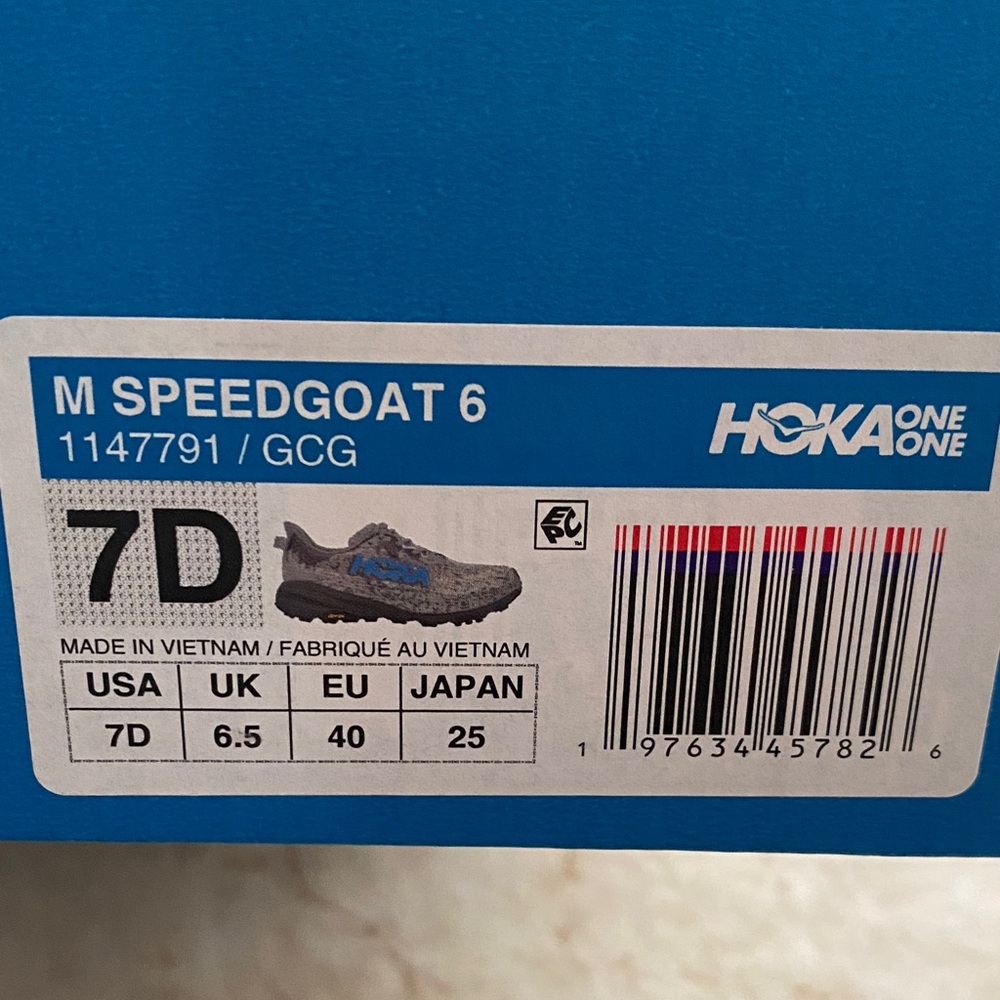 HOKA one one SpeedGoat 6 - Picture 2 of 4